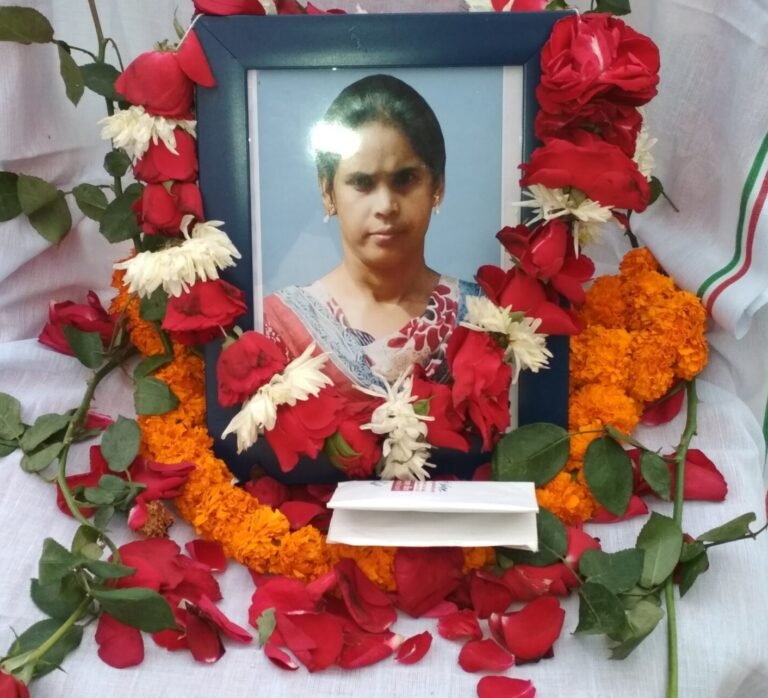 “क्या तुमने वो लड़की देखी है?”